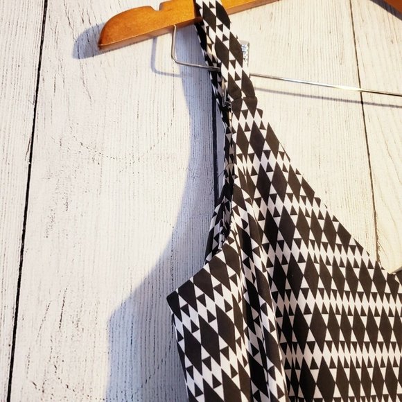 Bisou Bisou Diamond Pattern Romper NWT! Size Small - Picture 2 of 7